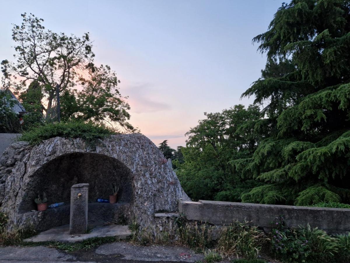 Lovely One-Bedroom Attic In An Ancient Village Bologna Exterior photo